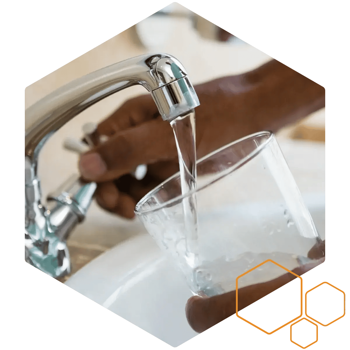 Honecomb_DrinkfromSinkTap_Hex_1200x1200