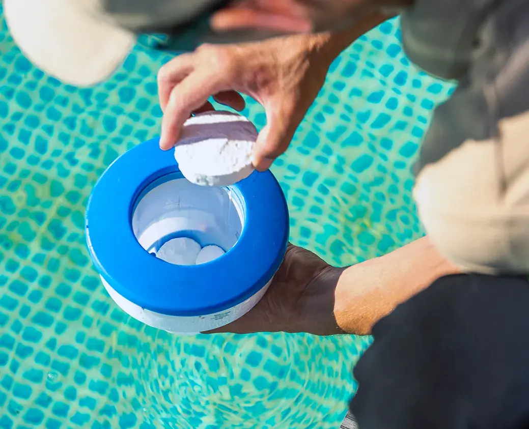 Liquid Chlorine vs. Tablets - A Guide for Pool Pros